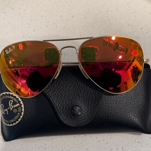 Ray-Ban Gold Aviator Sunglasses with Red Lenses POLARIZED RARE main image 5